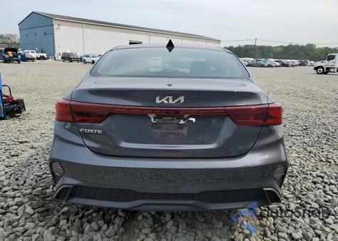 2024 Kia Forte Lx z USA, uszkodzony, nr VIN 3KPF24AD8RE735455